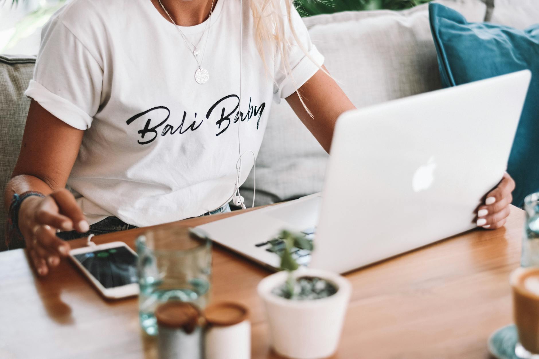 Freelancer 'Hốt Bạc': Tuyệt Chiêu Tìm Khách Hàng Quốc Tế, Thu Nhập Đô La 4 Tại Sao Freelancer Quốc Tế Lại 'Hot'?