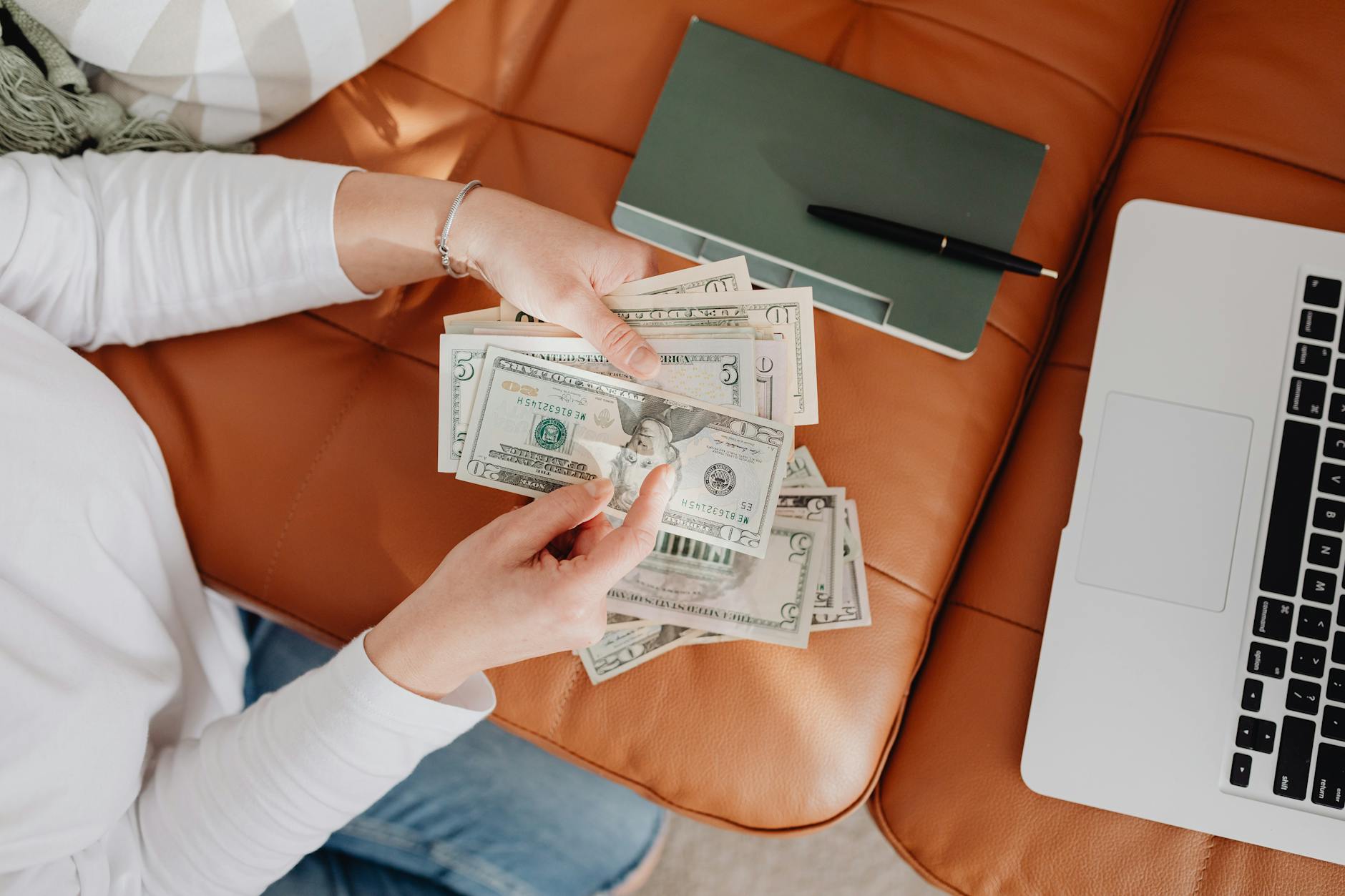 Nâng Cấp Thu Nhập Online: 10 Công Cụ & Kỹ Năng Marketing Cần Thiết 4 Bạn Có Muốn Nâng Cấp Thu Nhập Online Của Mình?