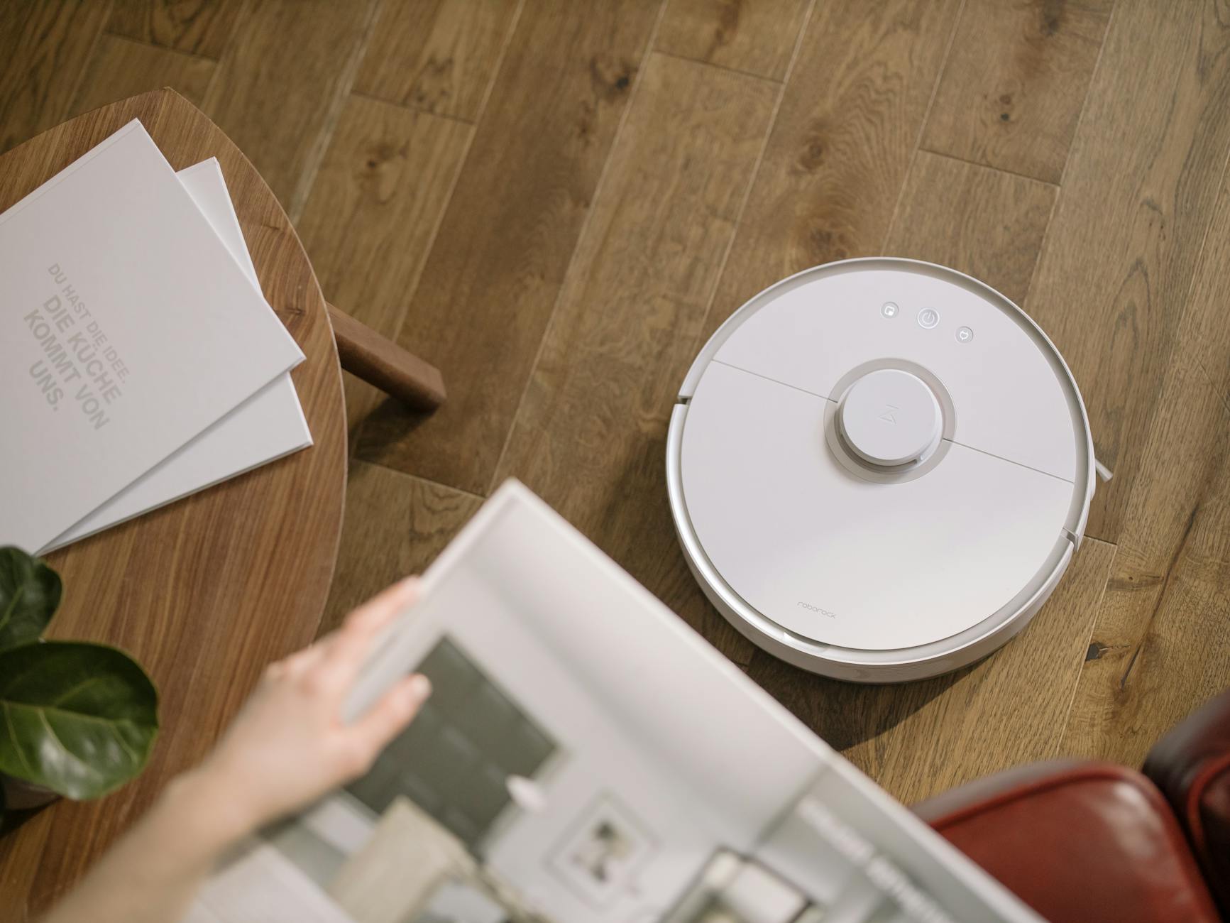 Giới Thiệu: 'Săn Sale' Robot Hút Bụi - Cơ Hội Vàng Cho Ngôi Nhà Sạch!