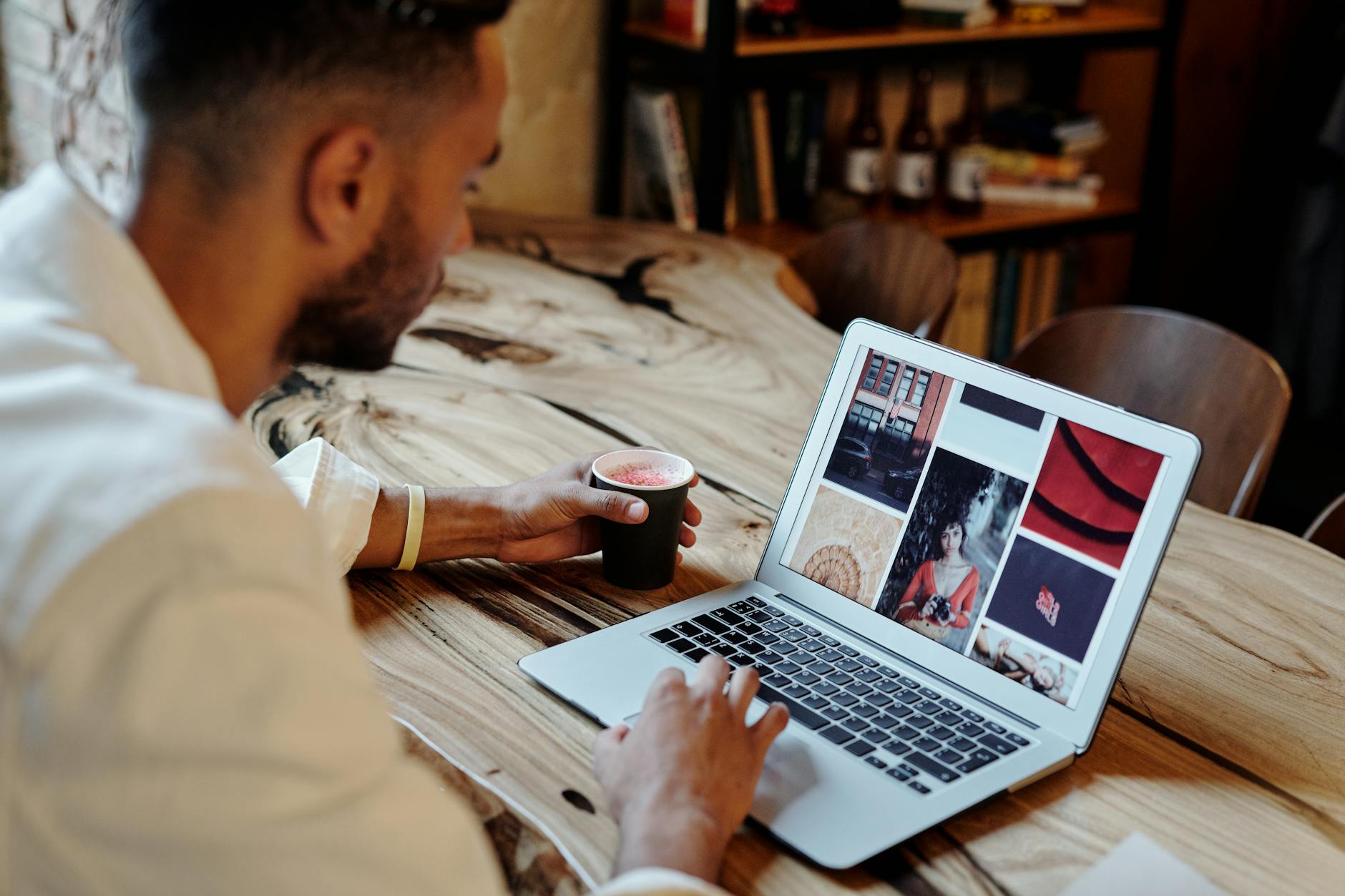 Phân Biệt Kiếm Tiền Online Thật Và Đa Cấp Biến Tướng