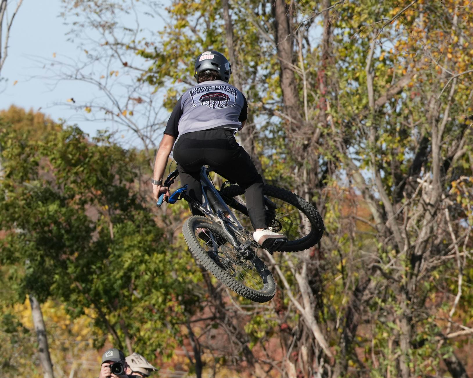 Review Nồi Chiên Không Dầu Philips: Tiết Kiệm Thời Gian, Nấu Ăn Lành Mạnh, Giá Từ 2.500.000 VNĐ